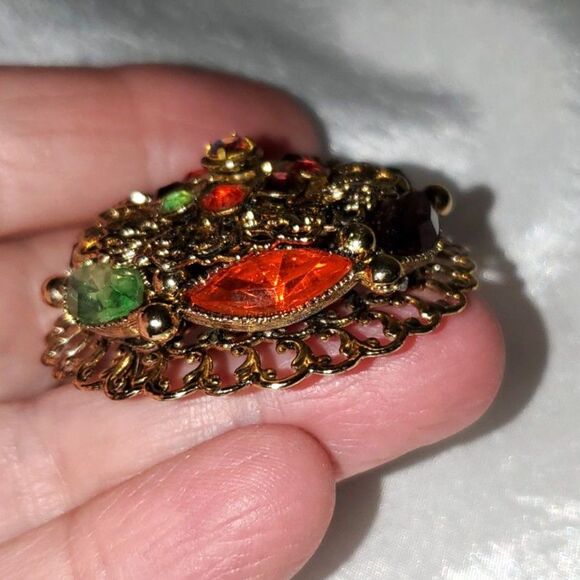 A Vintage Rhinestone Brooch Pin Gold Tone Filigree Boho Domed Artistic As-Is - Picture 3 of 12